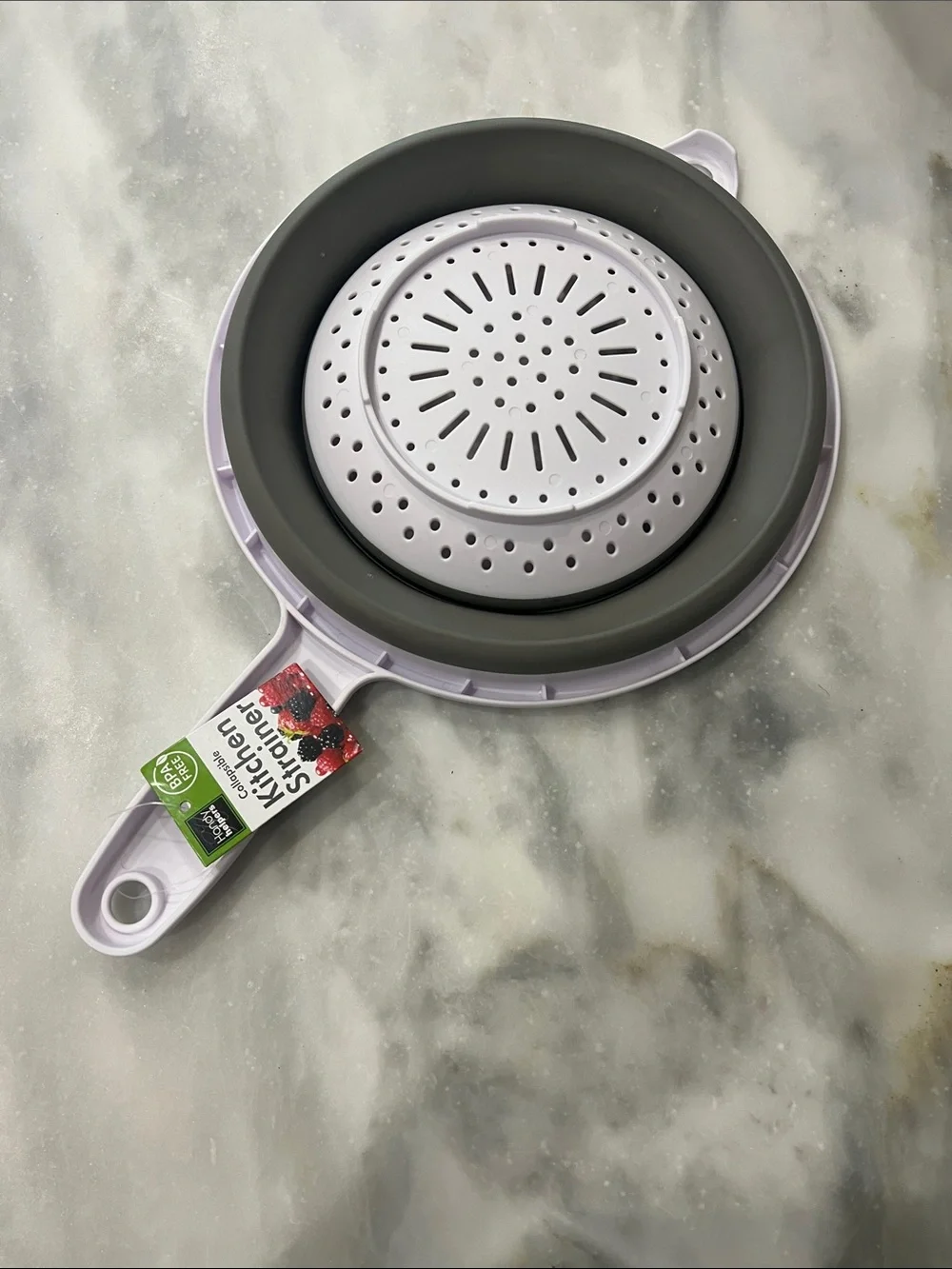 NWT Collapsible strainer with handle
